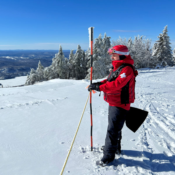 pourquoi-choisir-insq-patrouille-patrouilleur-ski-1 Pourquoi choisir l'INSQ pour la patrouille de ski